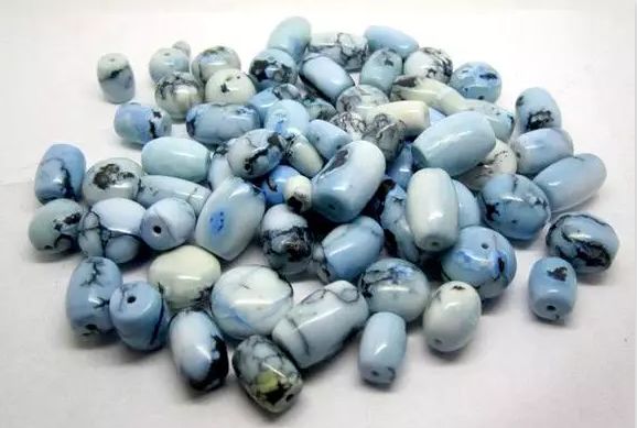 有绿松石伴生矿出绿松石吗,绿松石和绿松石伴生矿区别