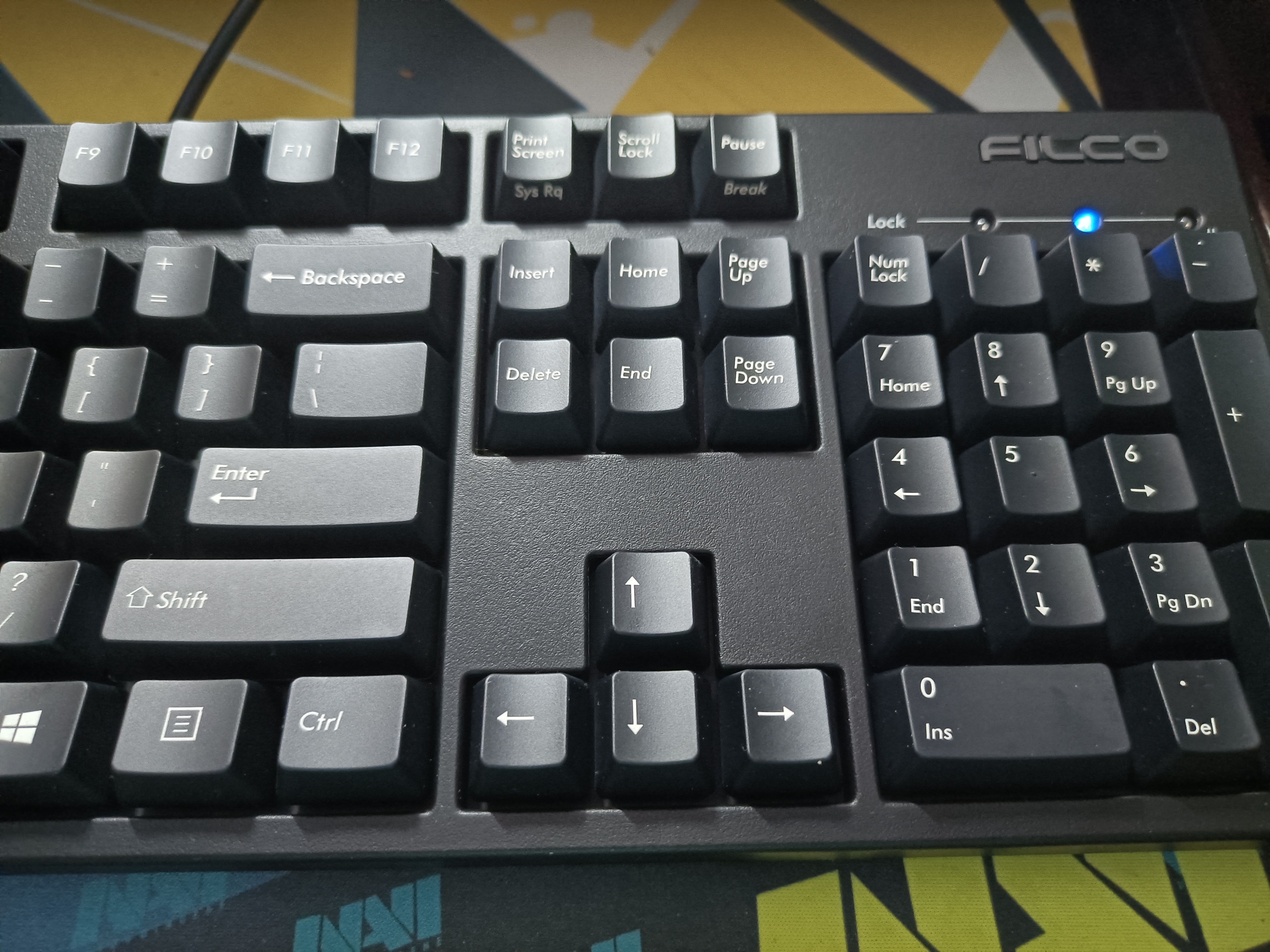 800的键盘和300的键盘,800元价位键盘