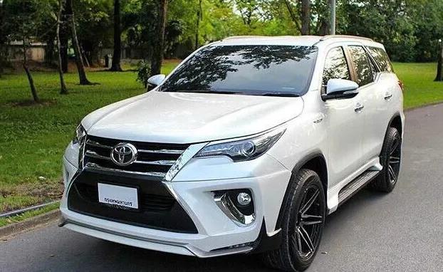 2023款奔跑者到店,配2.5T引擎,竞争丰田汉兰达