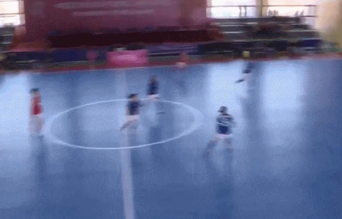 五人制手势,五人制足球裁判球门球手势