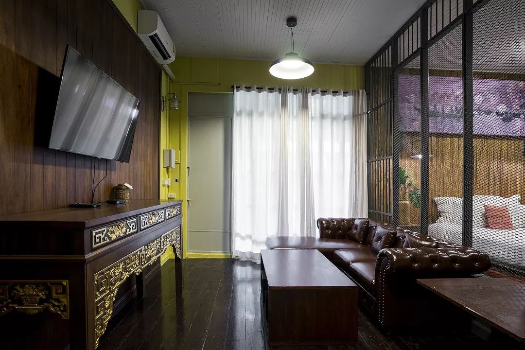 曼谷|瓷砖大佬做出的民宿，真是亮瞎眼