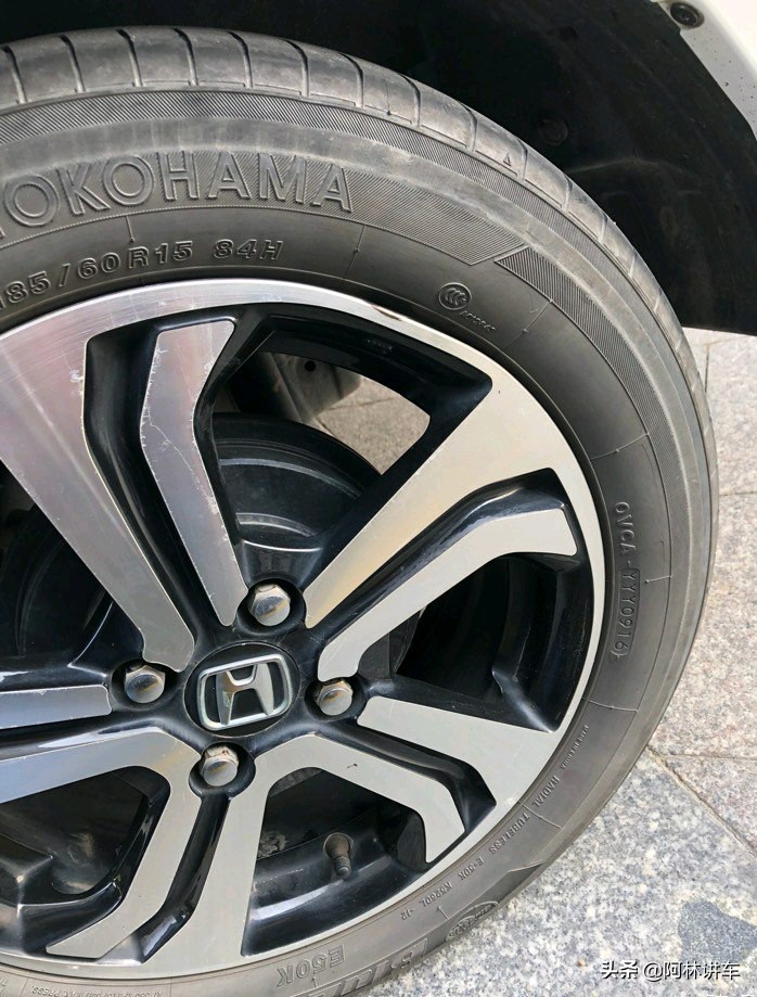 拉丝的轮毂刮花有必要修复吗,铝合金拉丝轮毂修复大概多少钱