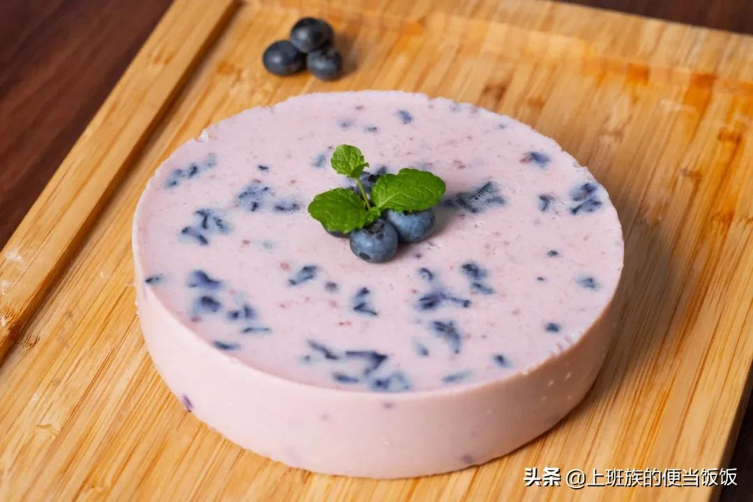 搅一搅拌一拌的蛋糕,简单又好吃的蓝莓爆浆小蛋糕