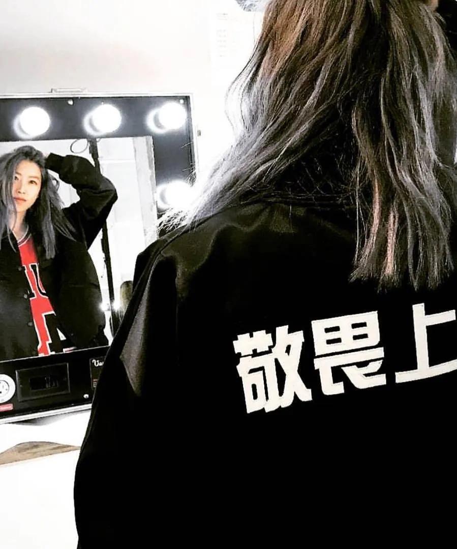 女版陈冠希斜戴帽子,女版陈冠希斜戴帽子网红