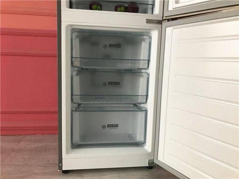 小天鹅冰箱美的冰箱哪个好,小天鹅冰箱净味系统