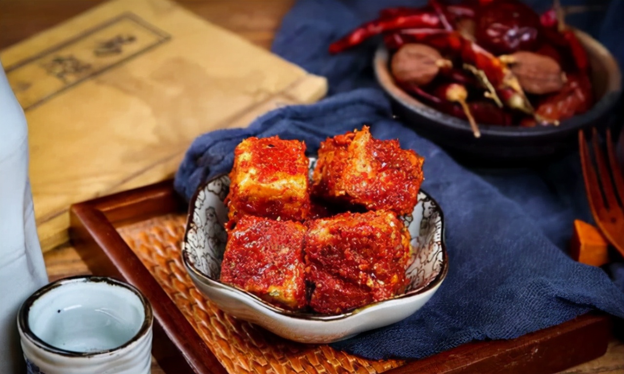 为啥老人身上总有一股味？建议：50岁后远离3个习惯，老了或没味