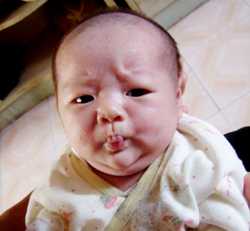 娃突然不爱吃奶粉了,孩子突然不喝奶粉了怎么办