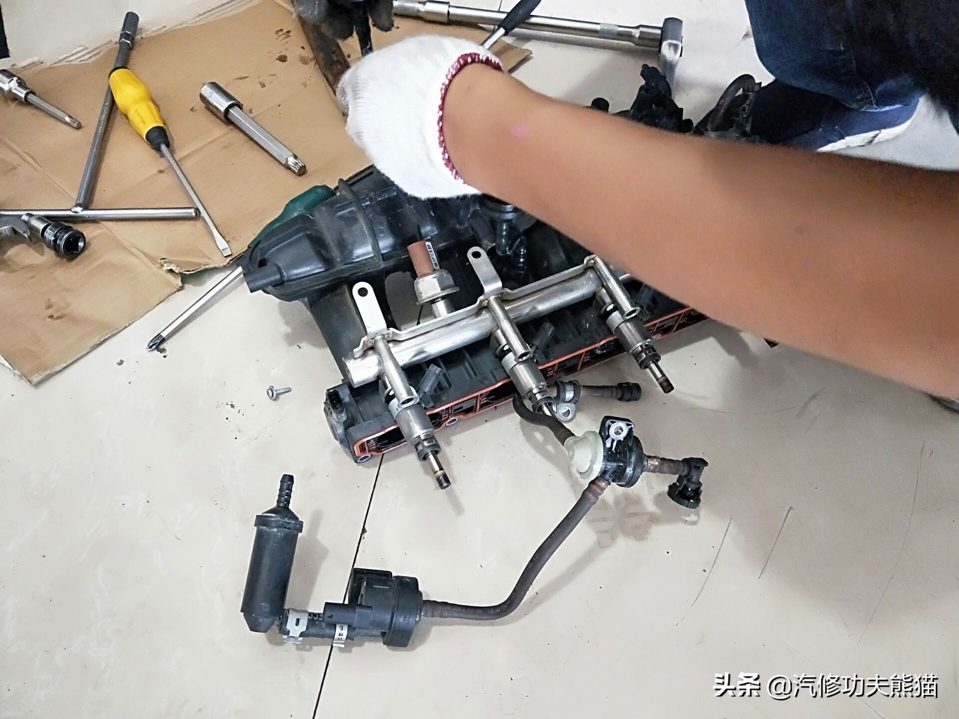 07年奥迪a6轻微烧机油怎么解决,奥迪2007款a6烧机油的原因