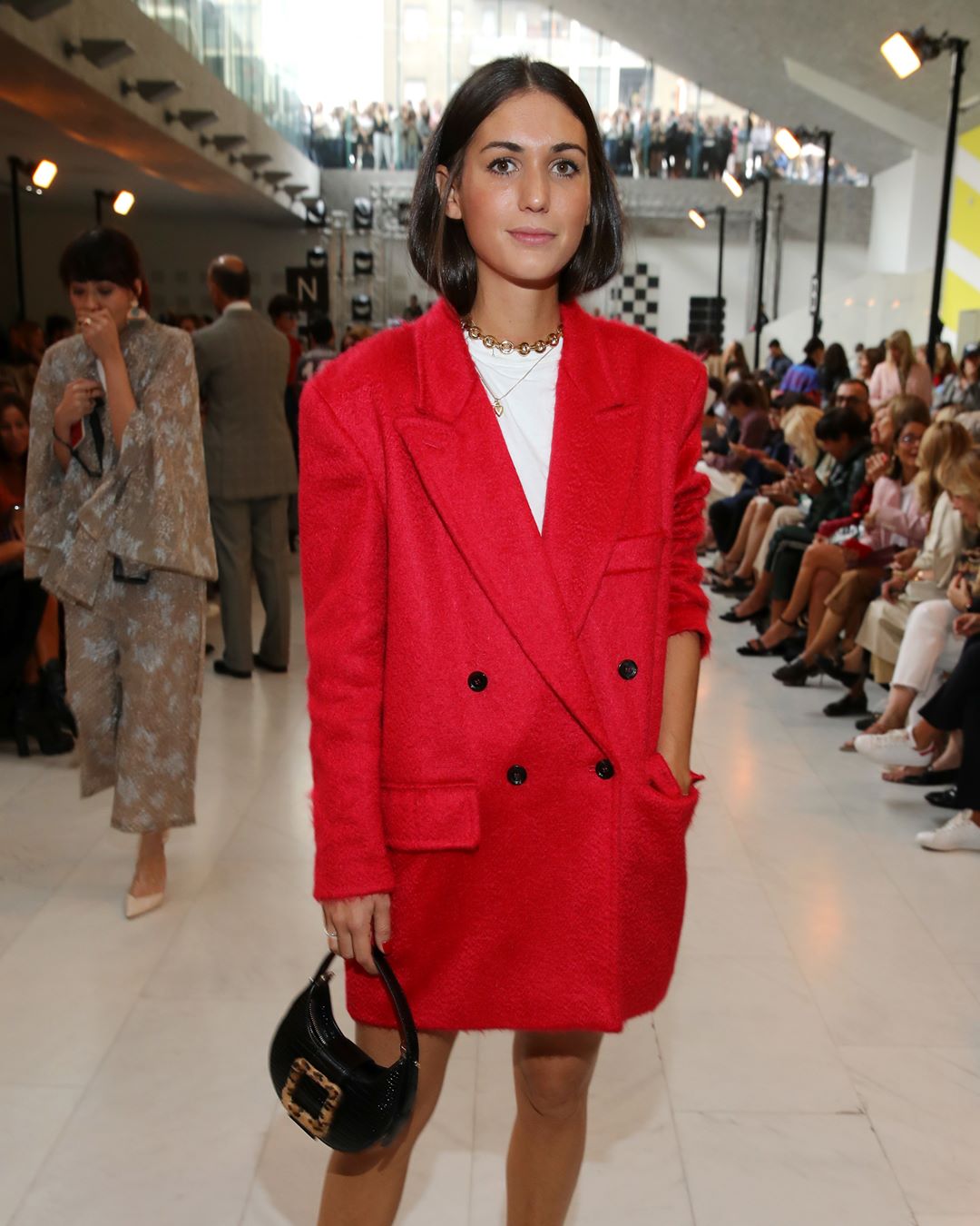 买衣服注意这4个细节，让你一看上去就是贵妇，比别人更显气质