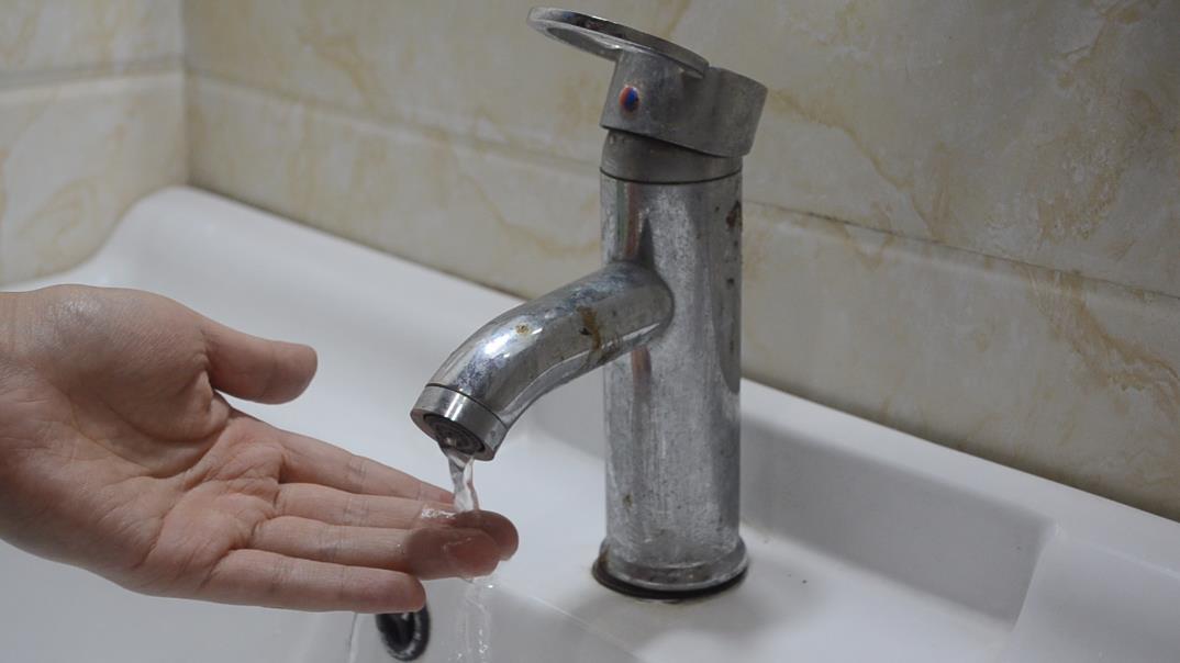 水龙头快速放水的方法,家里水龙头出水小如何增压