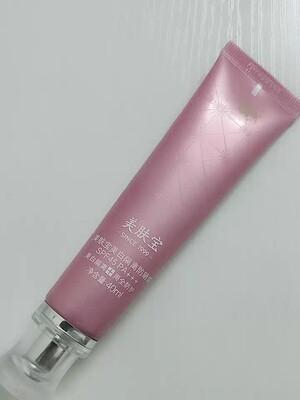 抗老精华国货润百颜,hfp大白瓶和美肤宝哪个好