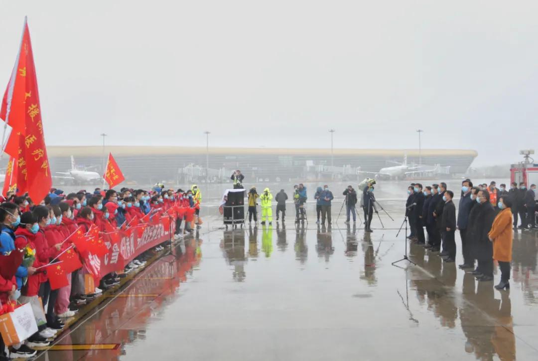 安徽省数百家星级酒店LED同时刷屏,欢迎英雄回家!