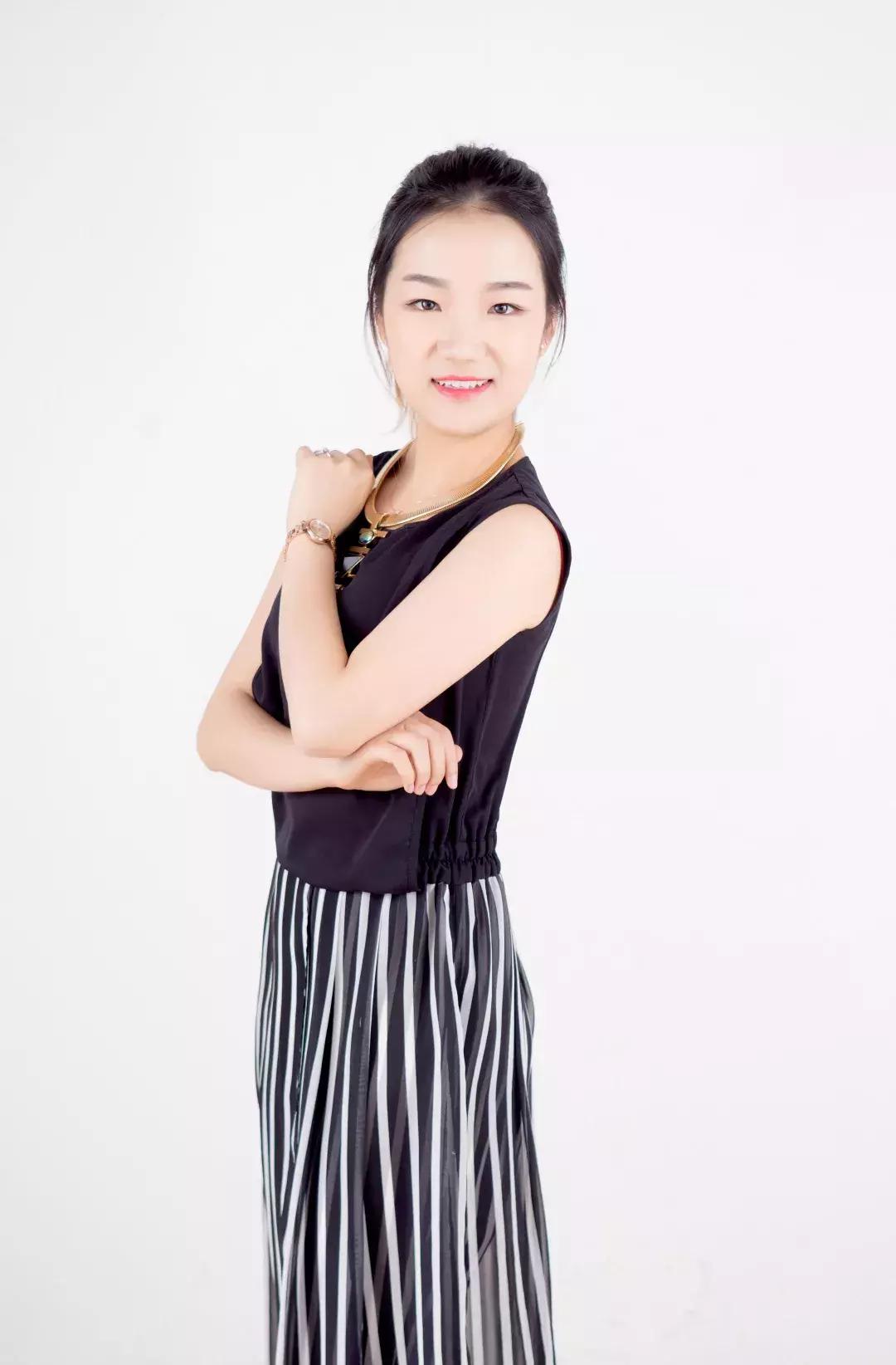 熊孩子太调皮教训一次不知悔改,熊孩子不听话被妈妈用身体压住