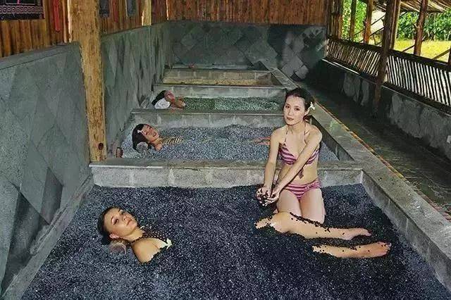 倒数狂欢夜,清远森波拉奇妙世界主题乐园住宿