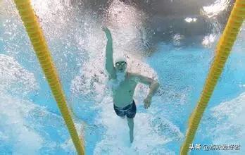 自由泳手怎么摆动才游得快,蝶泳和自由泳哪个游得快
