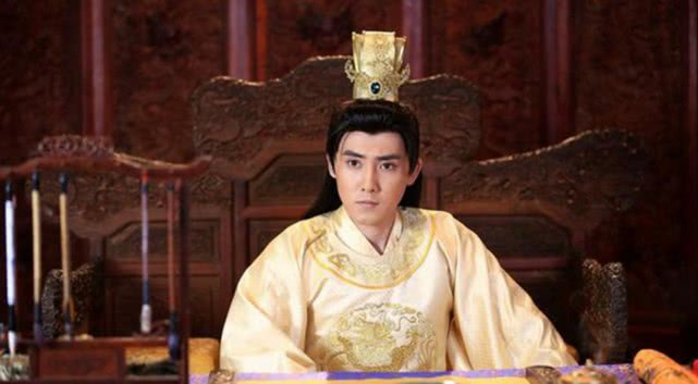 此人*反造**失败但安然无恙，却因这个小动作害死自己