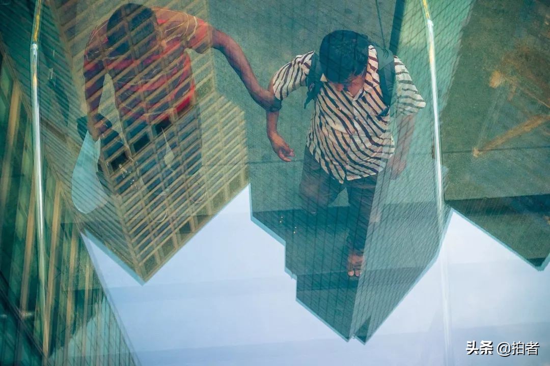 巧合抓拍到的纽约街头画面,视觉错位奇闻趣事