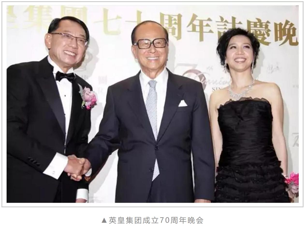 29岁公司上市38岁破产欠巨债，他靠什么活成了香港的一尊大神