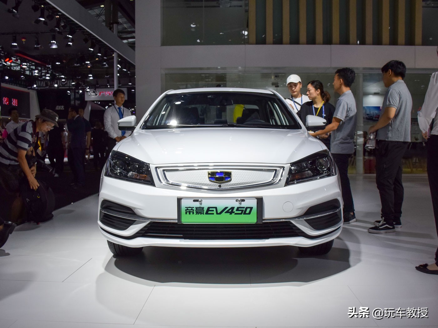 安全气囊减配的车型,全系标配8个安全气囊的汽车