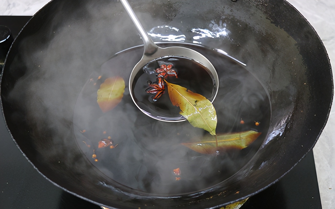 鲍鱼的一个简单又好吃的做法,湘菜大厨教你草鱼最好吃的做法