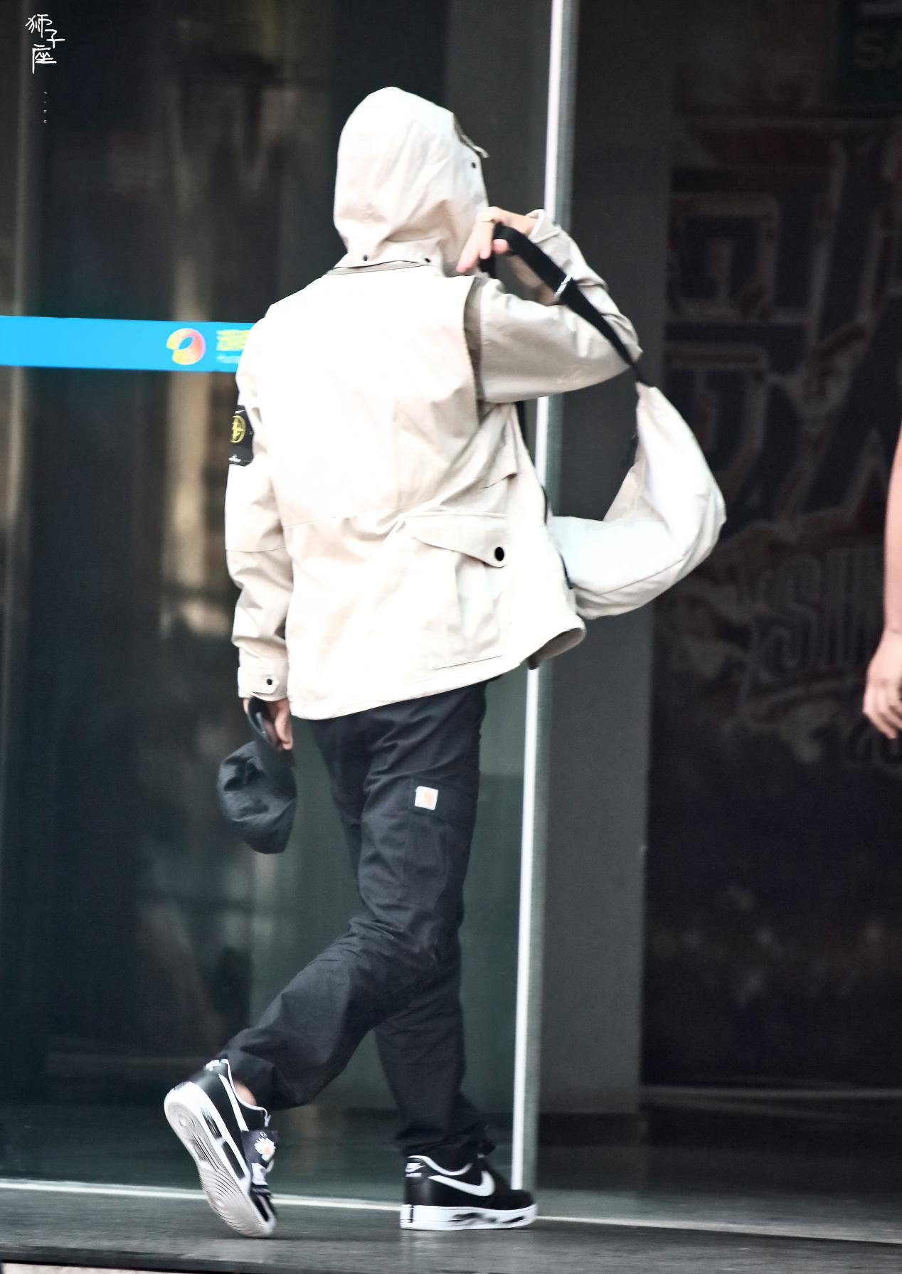 包包高级感日常经典款,包包推荐斜肩包高级感