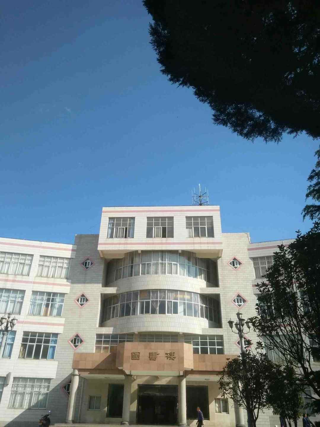 省考给了我一个回高中学校的机会---你有多久没有回去了？