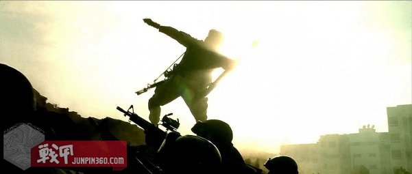 美国黑鹰战机坠落视频,黑鹰坠落最震撼视频