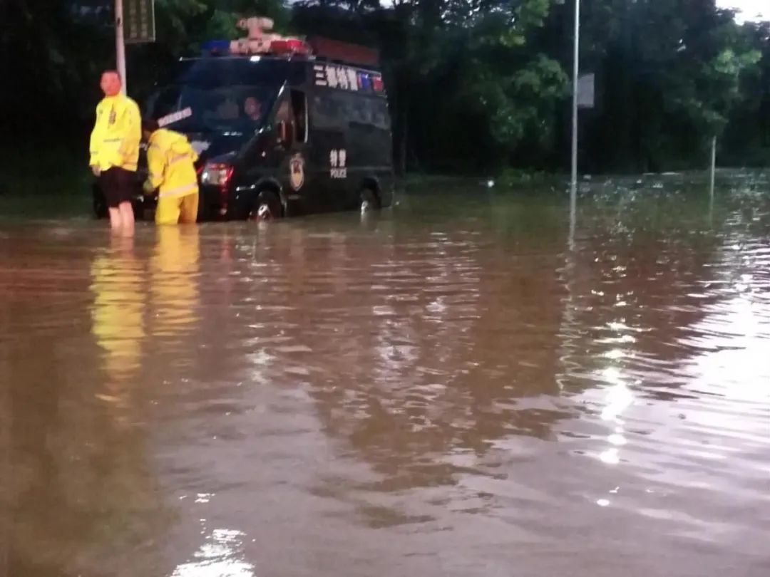地方最新暴雨预警,黔南大到暴雨预警