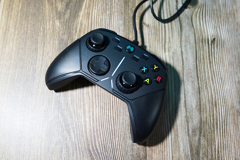 北通阿修罗3手柄灵敏度,可调摇杆灵敏度的游戏手柄