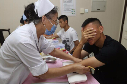 抽血发生凝固的原因都有哪些？