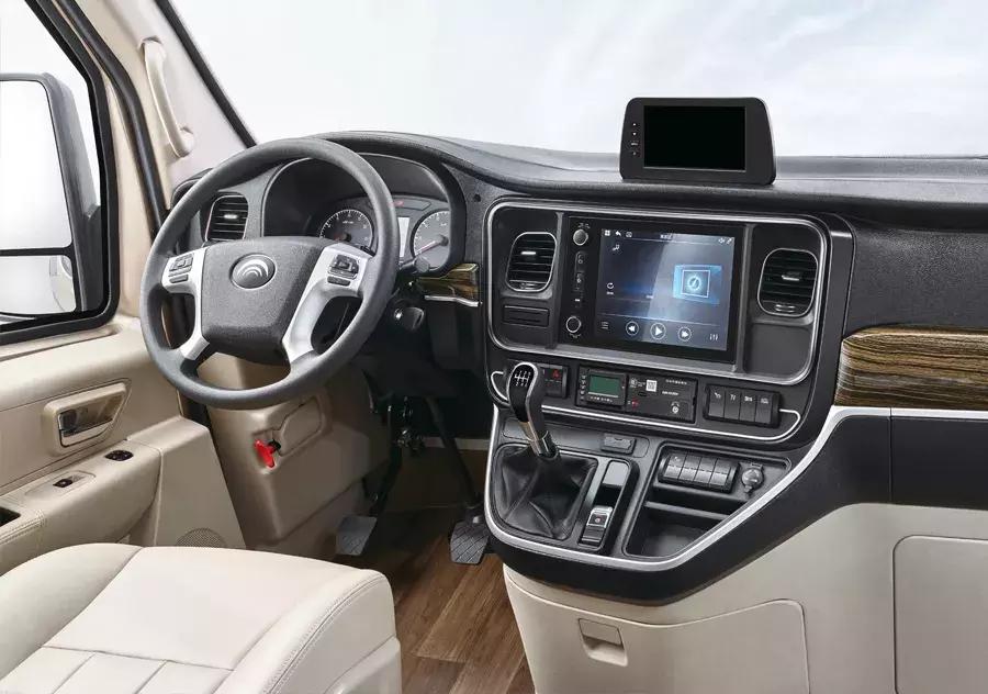 宇通cl6客车对比新世代哪个好,宇通cl6优缺点