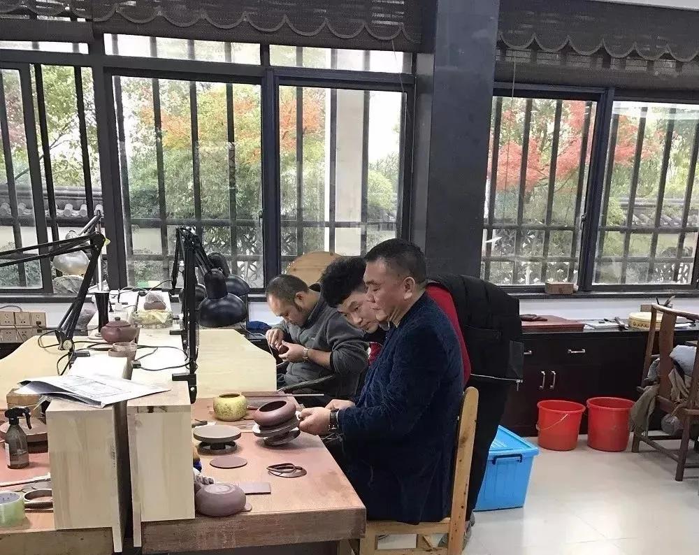 中国工艺美术大师紫砂壶价格,现代工艺美术大师瓷器拍卖