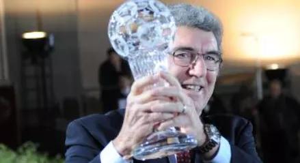 阿图尔拒绝踢欧冠,阿图尔为何会离开巴萨加盟尤文呢