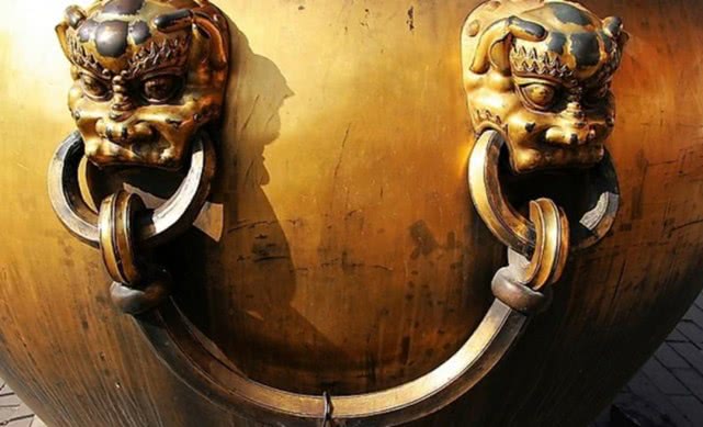 此人*反造**失败但安然无恙，却因这个小动作害死自己