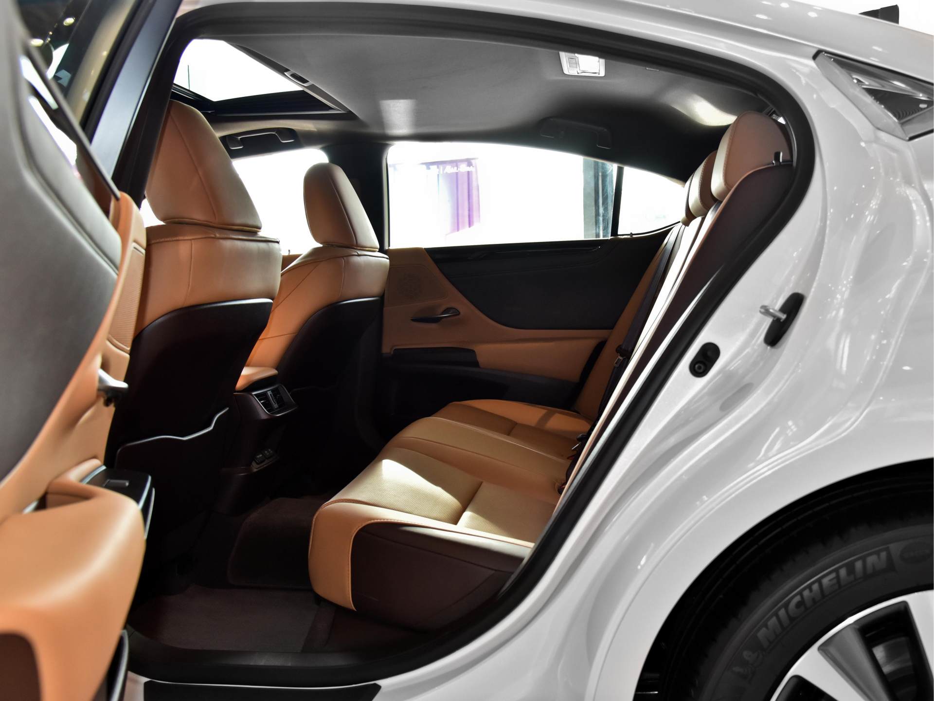 为何es200的动力比凯美瑞2.0强,1.4t的高尔夫和es200的2.0自吸