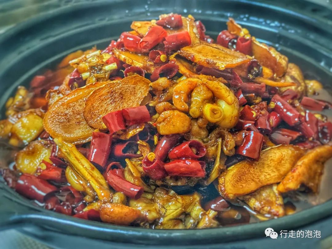 「岳阳攻略」被誉为“湖南夜宵扛把子”的烧烤城,还是小龙虾基地