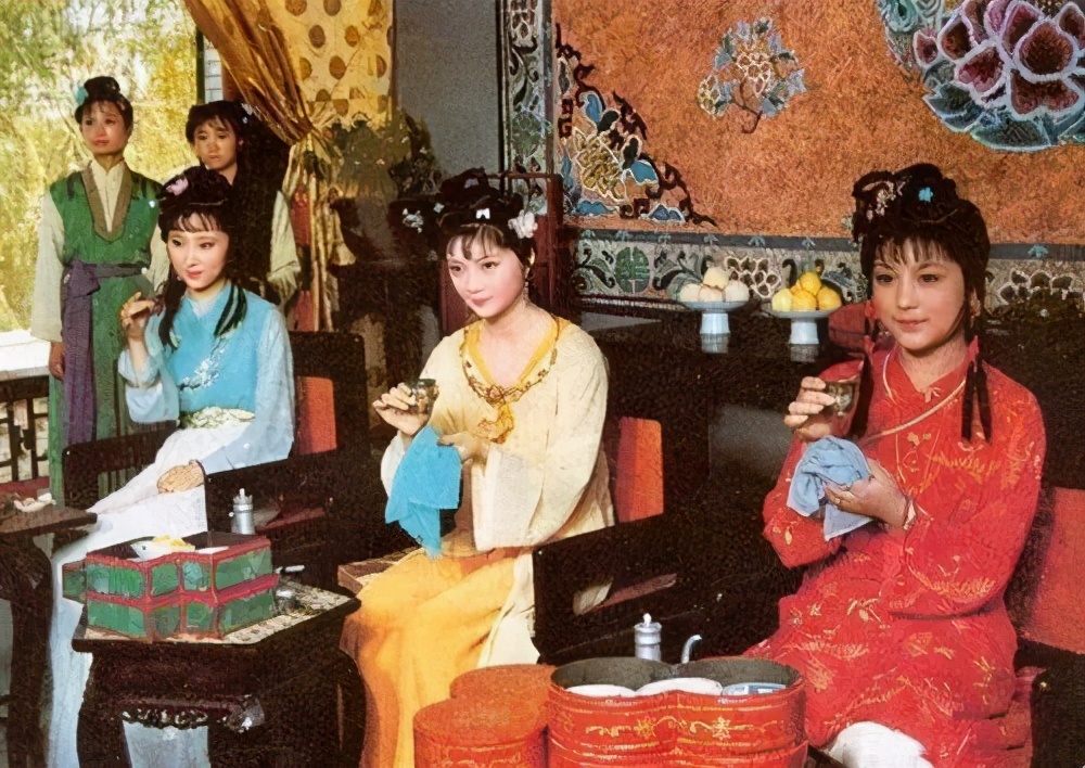 蒋勋宝玉黛玉的缘分不可取代,蒋勋评价黛玉的长相