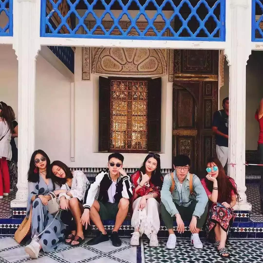 涓逛笢鑻遍箯鍥介檯鏁欒偛,鑻遍箯鍥介檯