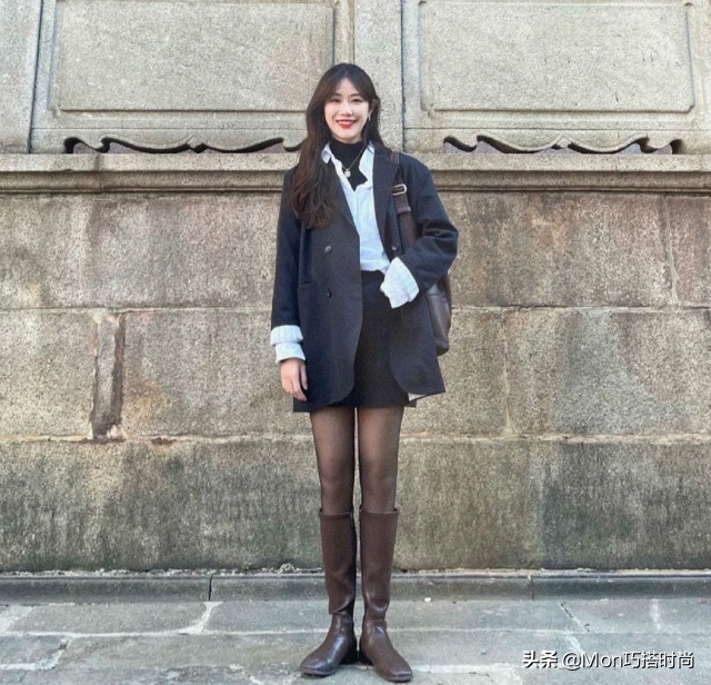 为何你的“*袜丝**”看着又假又土?这3个细节不注意,怎么穿都廉价