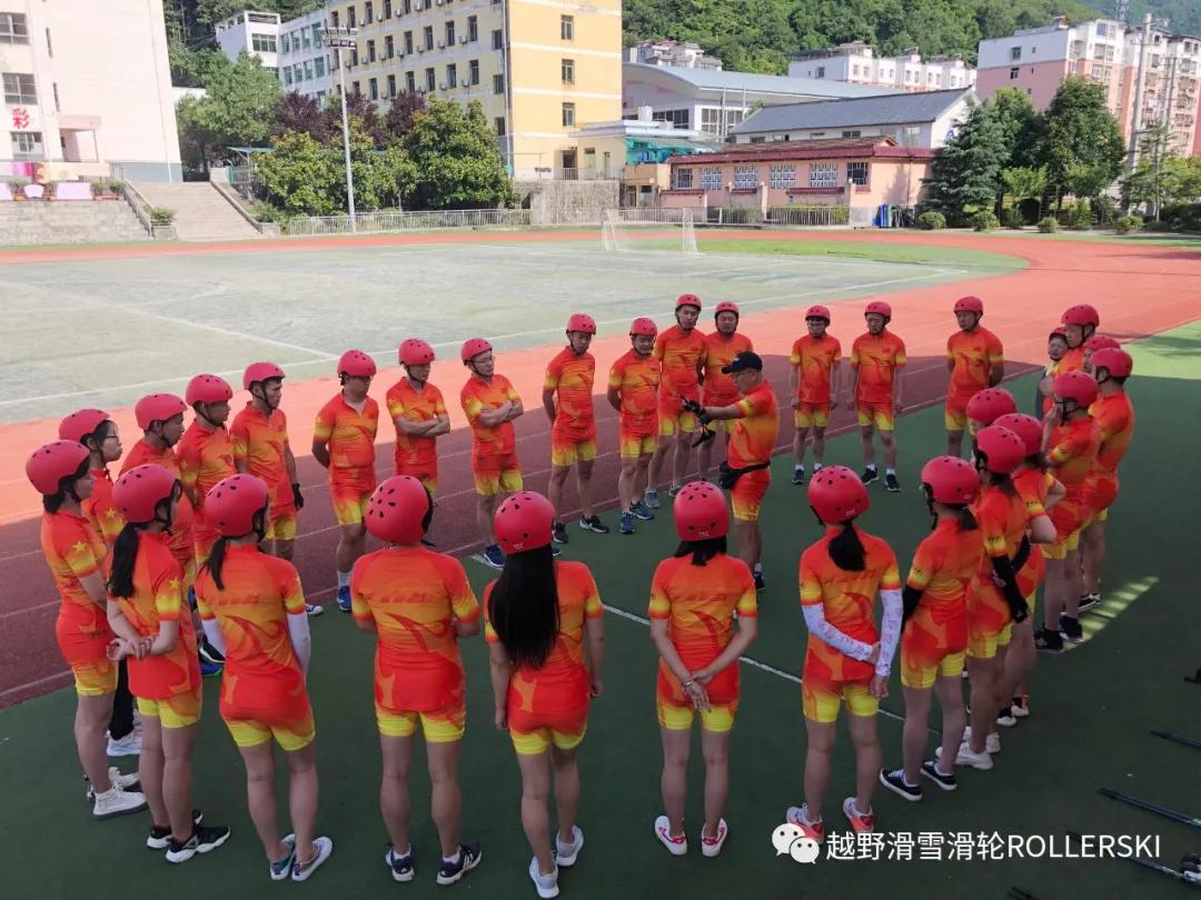 陕西滑雪单板教练,宁陕滑雪场学滑雪