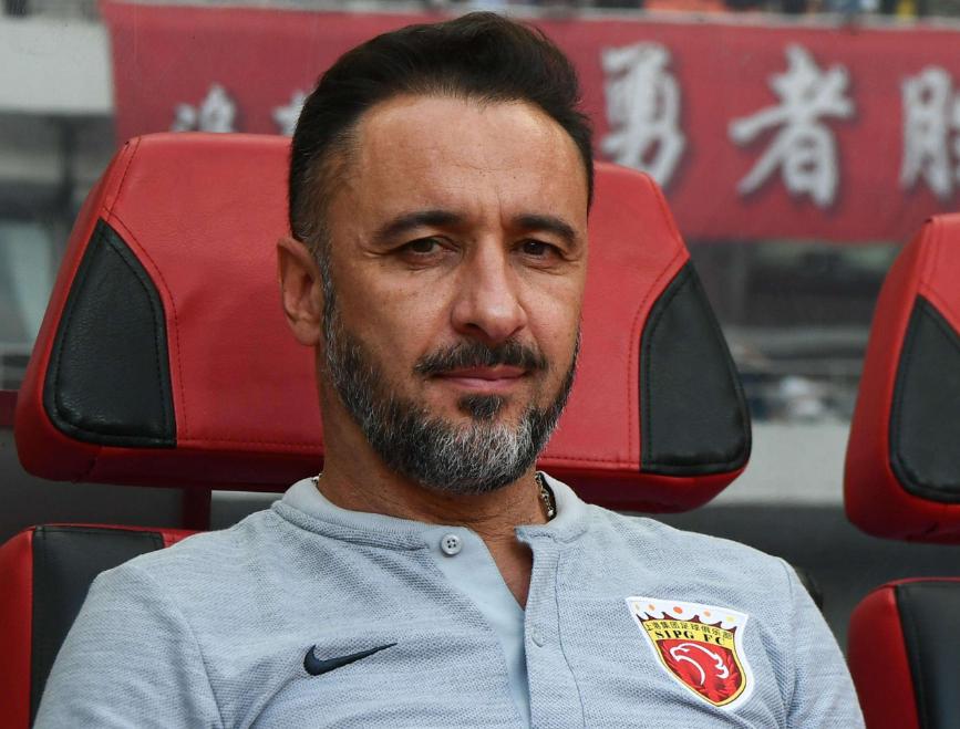 上港又一重量级引援曝光！21岁留洋新星即将加盟，已现身训练基地