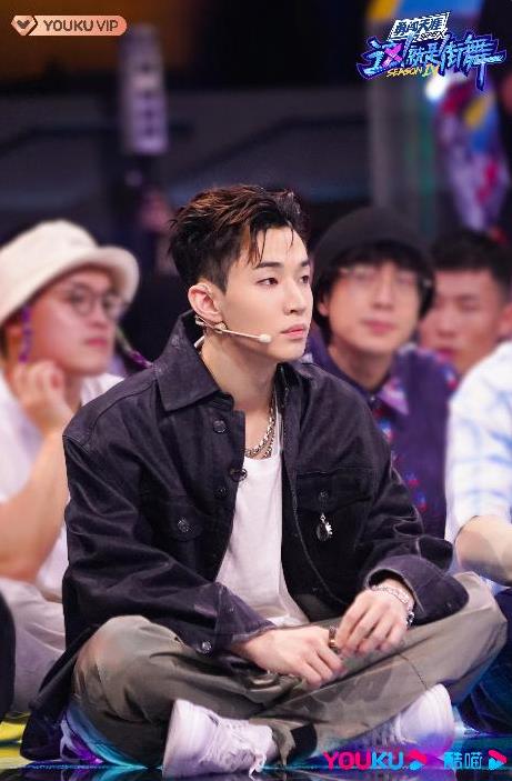 琛楄垶鎴樼柅鎯呰繋浜氳繍,鐤儏鏈熼棿琛楄垶澶ц禌