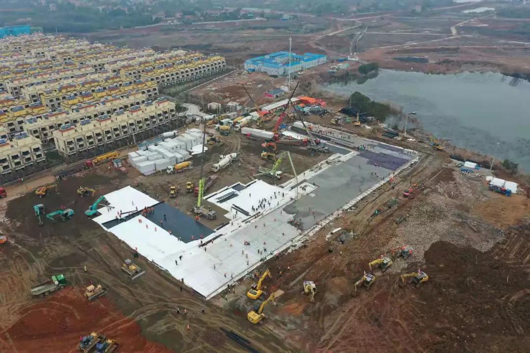 外媒怎么评价中国十天建一所医院,中国10天建医院速度震惊世界