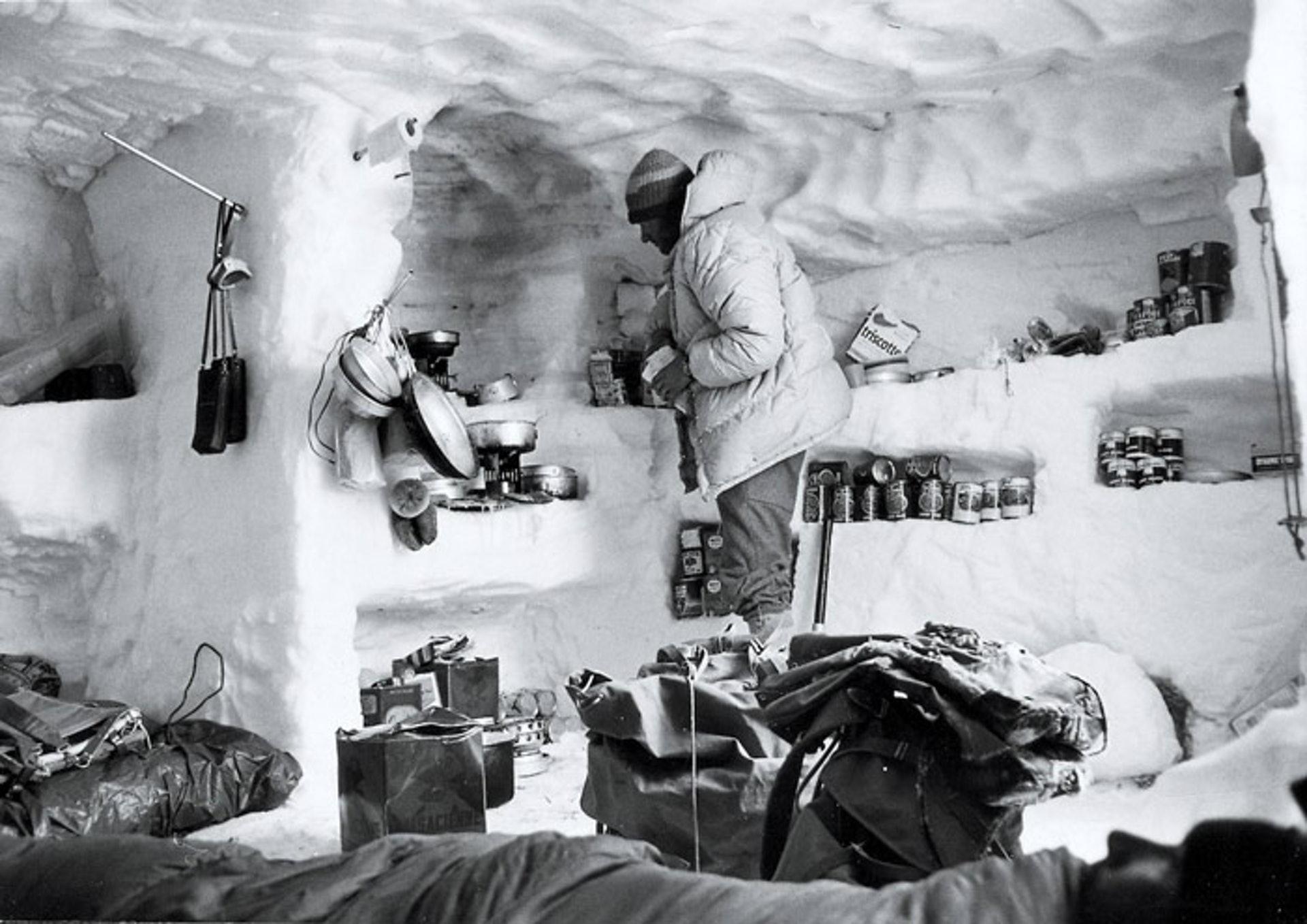 马云同款大鹅羽绒服2020,马云moncler羽绒服