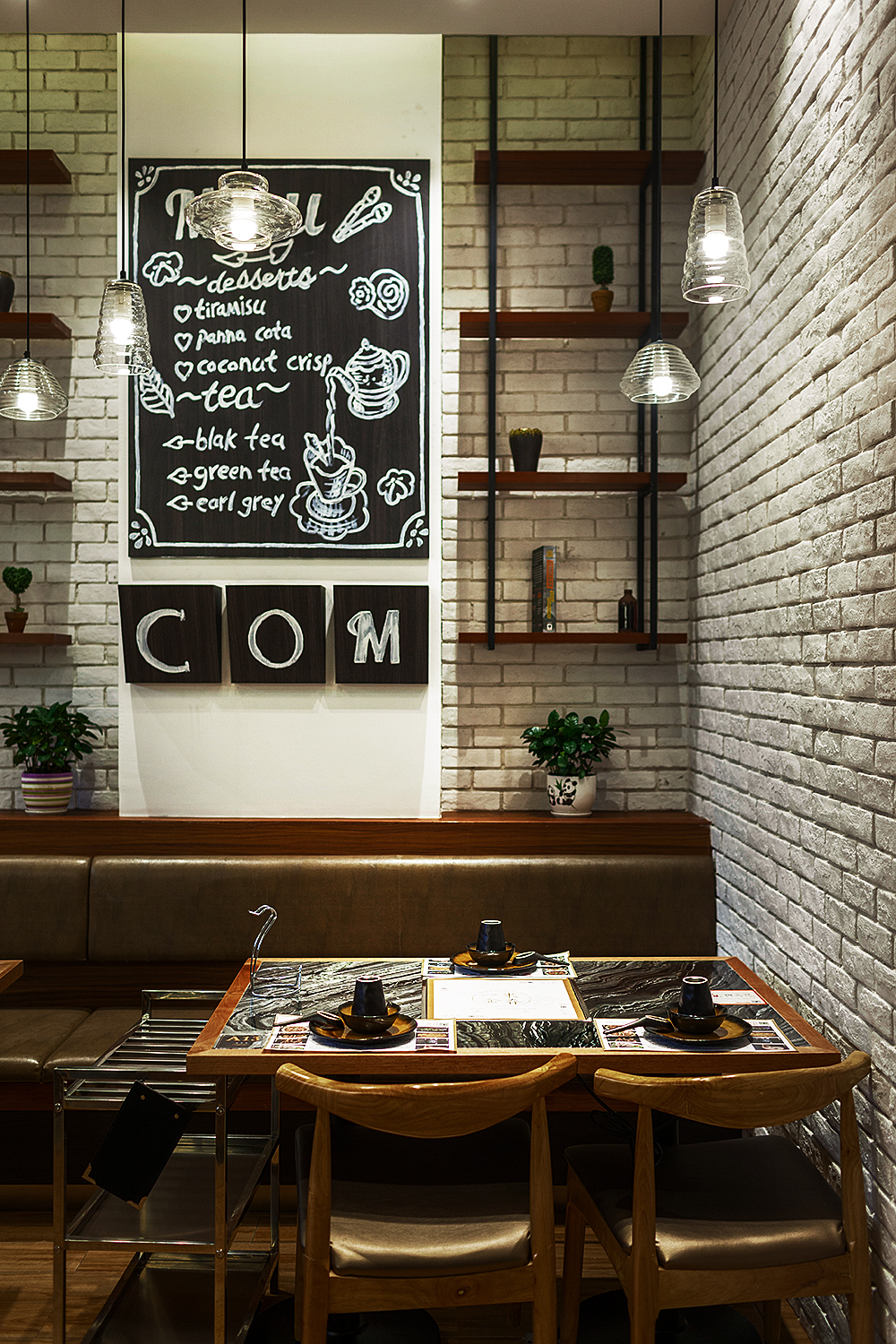 蒙古主题餐厅设计出清新草原风“一米金脊”羊蝎子火锅餐厅设计