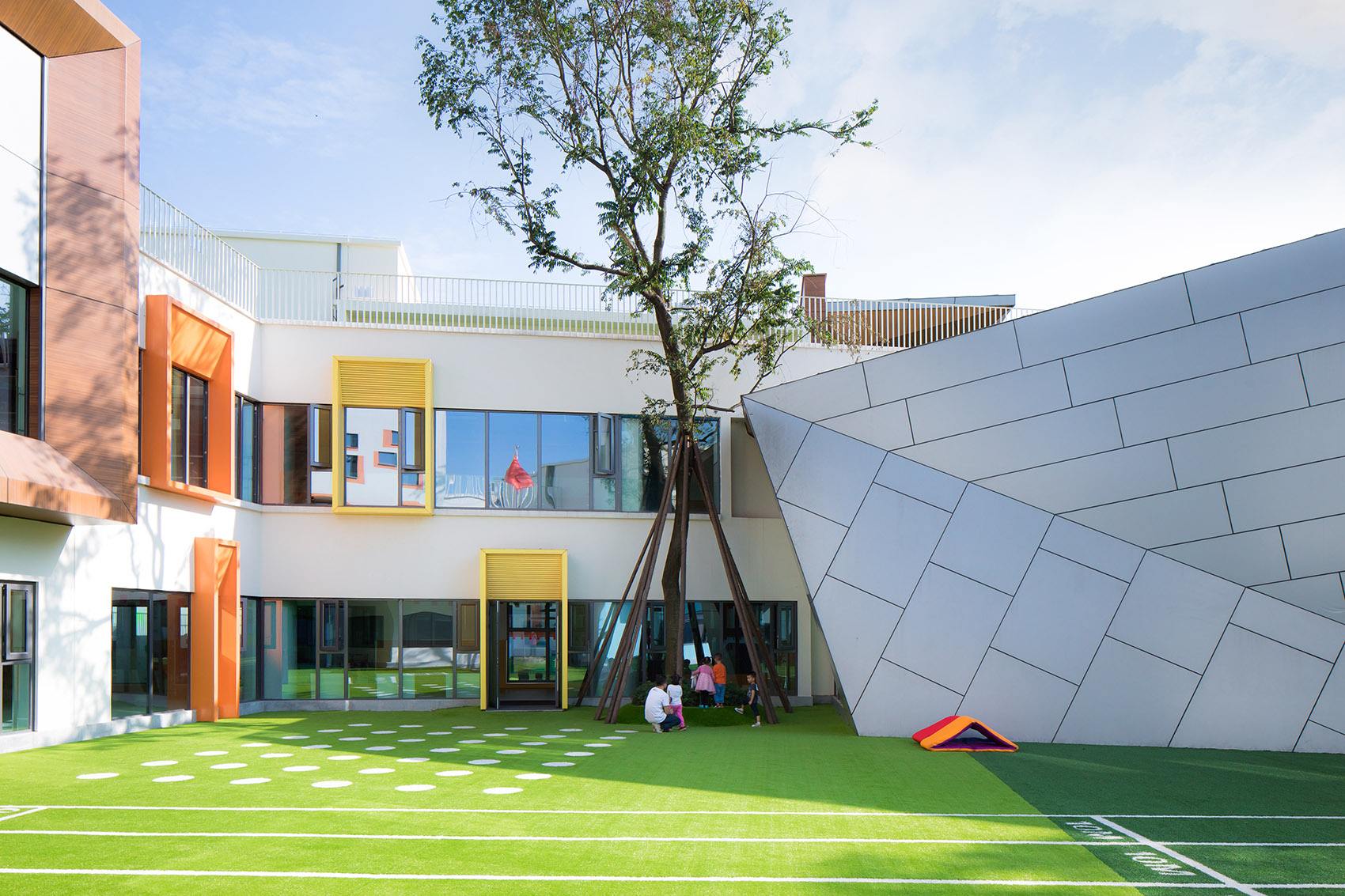 哈密尔顿麓湖幼升小,哈密尔顿麓湖小学教材