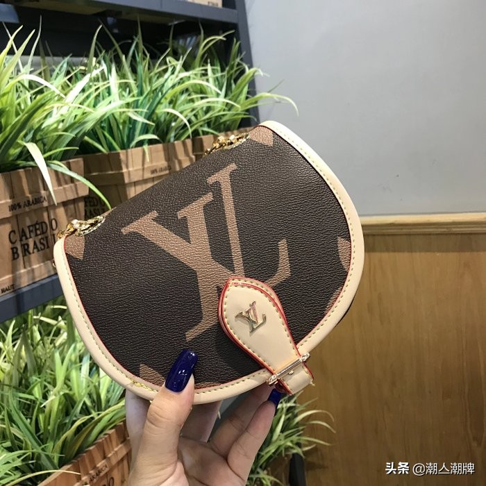 lv19春夏新款中古小猪包彩绘款马鞍包今年最流行款式女神必备