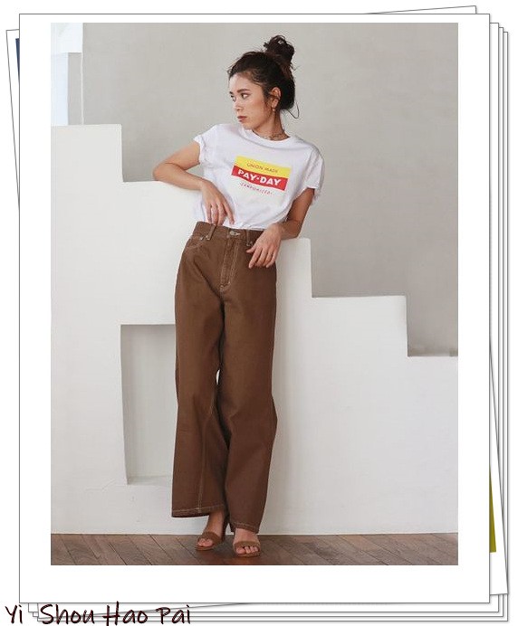 女星喇叭牛仔裤搭配,风衣搭配喇叭牛仔裤