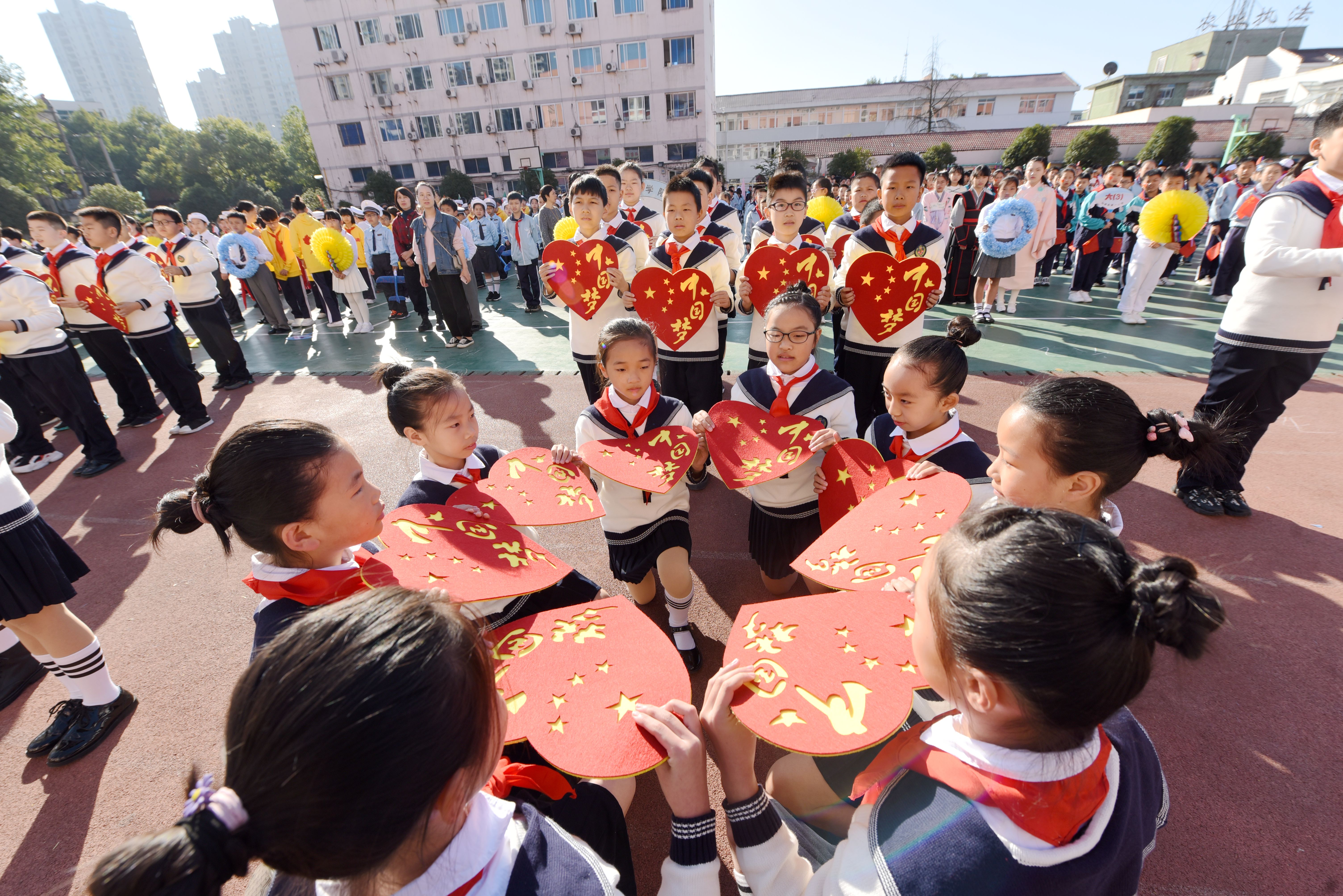 2016年仙居县中小学生运动会,学校运动会开幕式奇葩服装