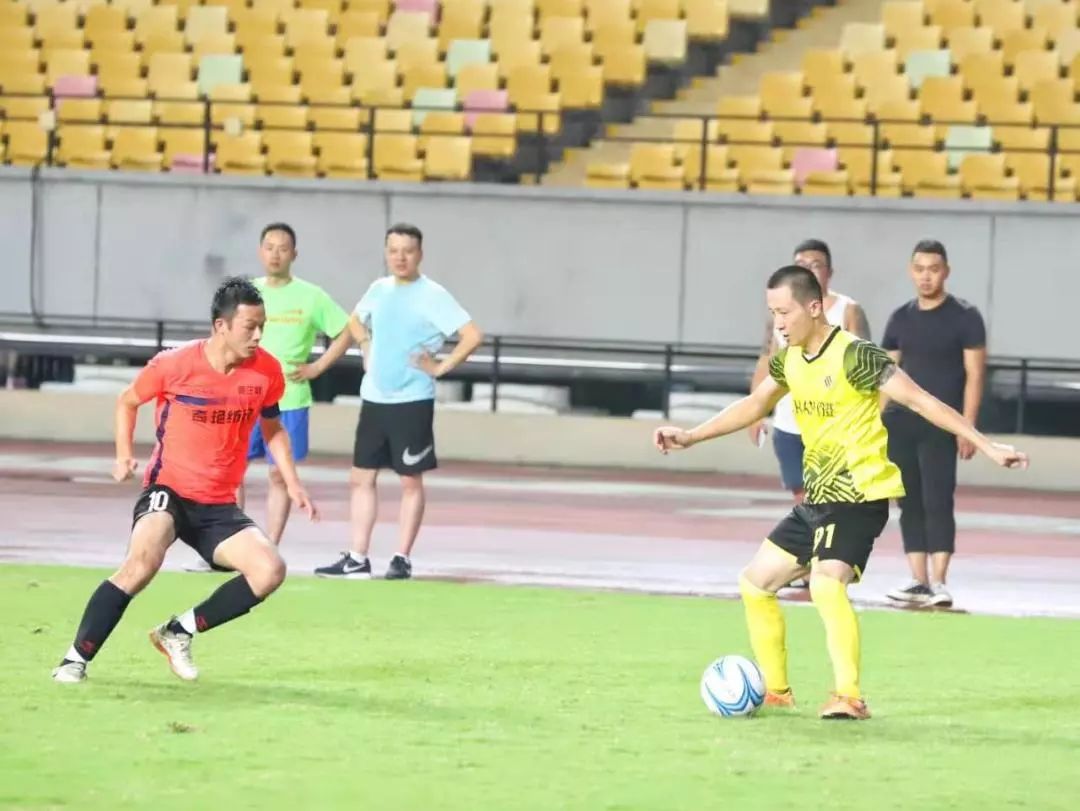 1个月26支球队88场比赛282个总进球数，见证江阴草根足球de疯狂